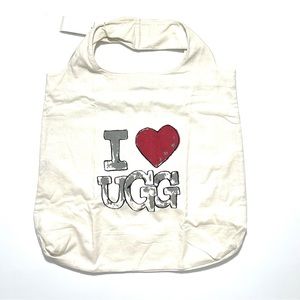 I  ❤️  UGG Linen Oversized Tote